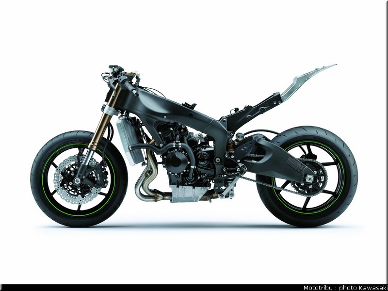 kawasaki_zx6r_2009_044