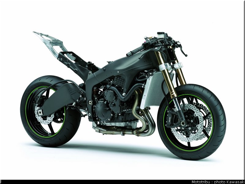 kawasaki_zx6r_2009_045