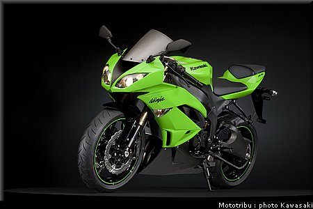 kawasaki_zx6r_2009_007.jpg