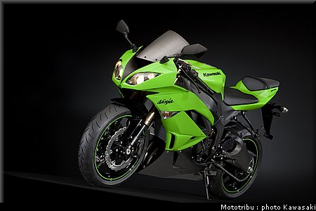 kawasaki_zx6r_2009_008.jpg