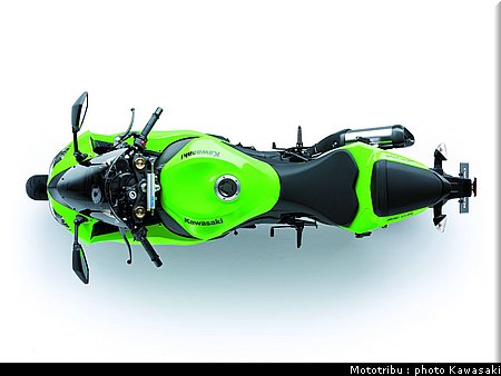 kawasaki_zx6r_2009_018.jpg
