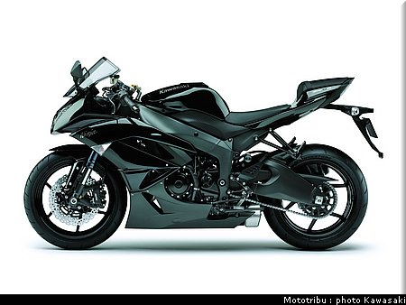 kawasaki_zx6r_2009_021.jpg