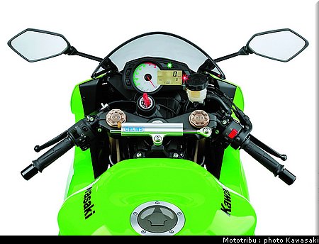 kawasaki_zx6r_2009_029.jpg
