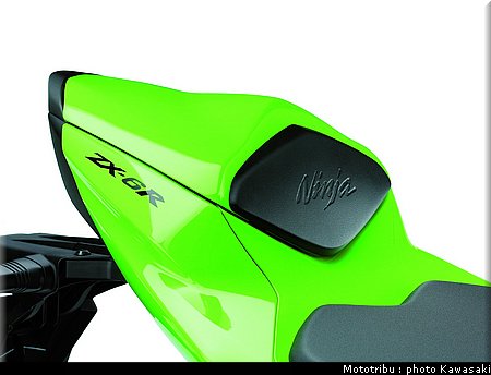 kawasaki_zx6r_2009_032.jpg