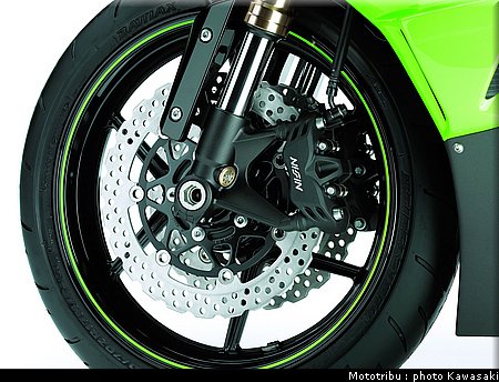 kawasaki_zx6r_2009_034.jpg