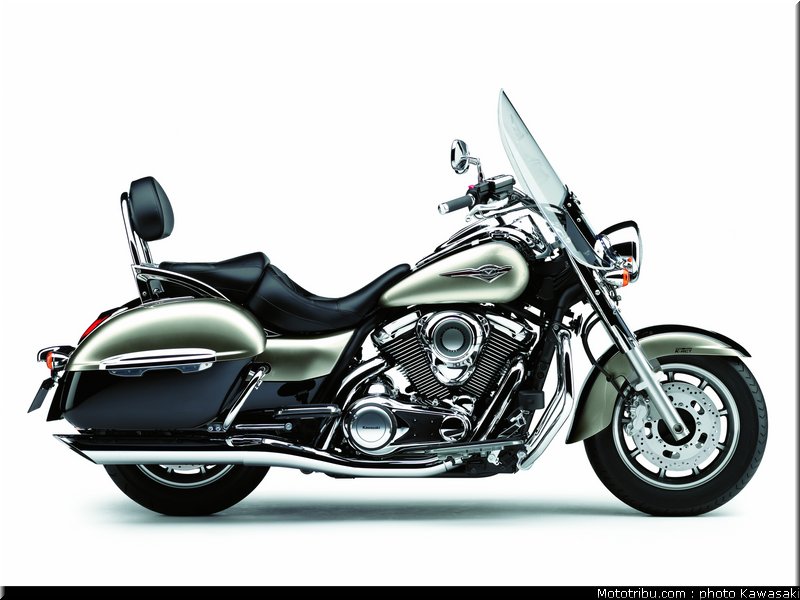kawasaki_1700_tourer_1_2010