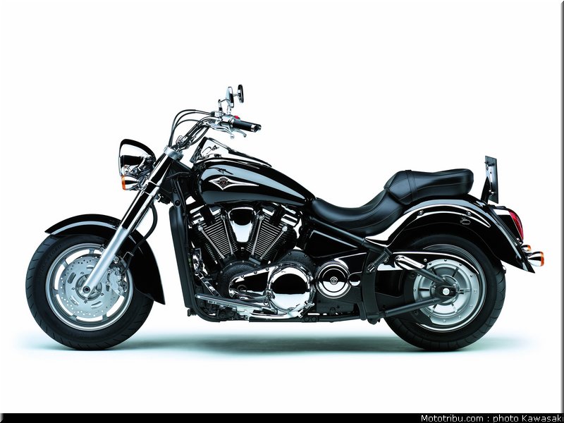 kawasaki_2000vn_3_2010