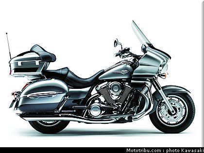 kawasaki_1700_voyager_1_2010.jpg
