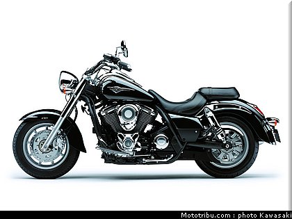 kawasaki_1700vn_1_2010.jpg