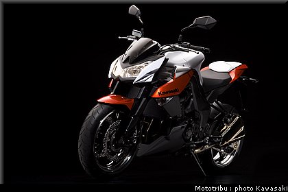 kawasaki_z1000_2010_1.jpg