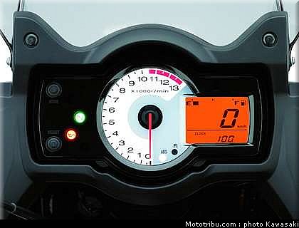kawasaki_versys_2010_087.jpg