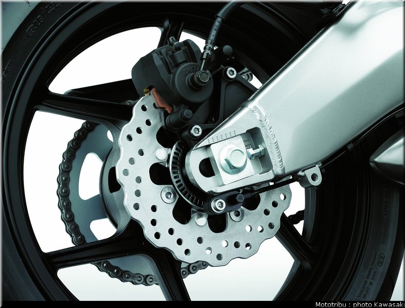 kawasaki_versys_2010_096