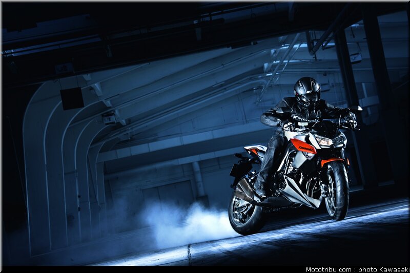 kawasaki_z1000_2010_0001