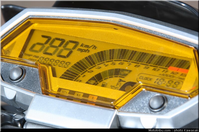 kawasaki_z1000_2010_0098