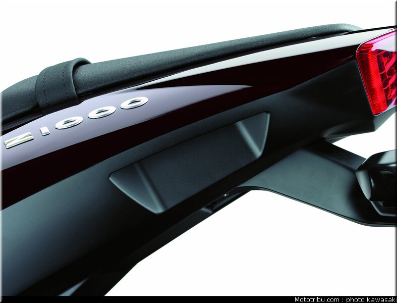 kawasaki_z1000_2010_0101