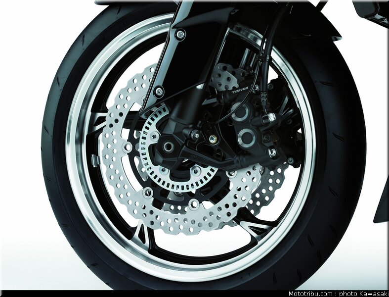 kawasaki_z1000_2010_0114