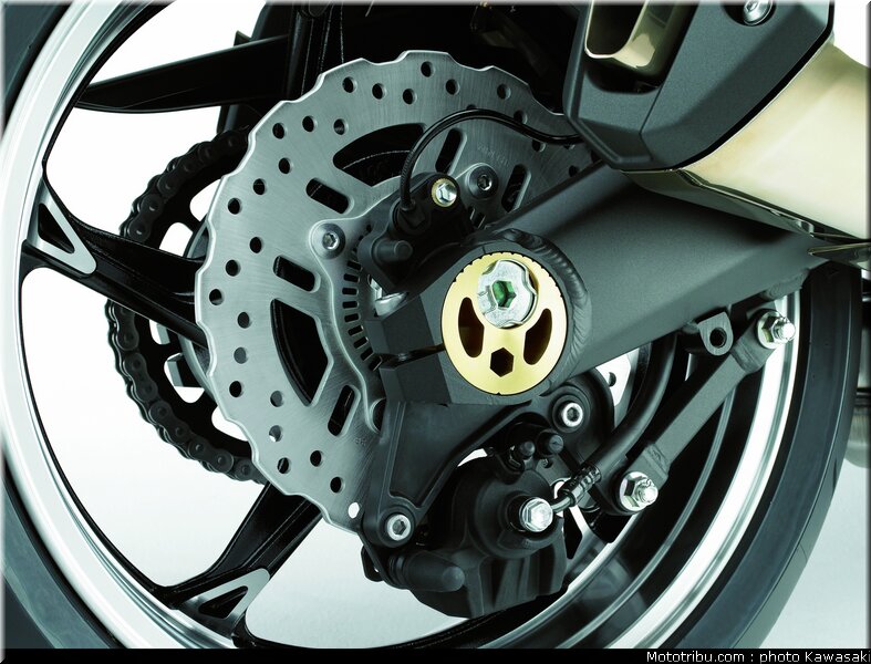 kawasaki_z1000_2010_0116