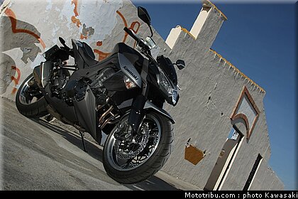 kawasaki_z1000_2010_0030.jpg