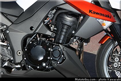 kawasaki_z1000_2010_0047.jpg