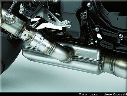 kawasaki_z1000_2010_0110.jpg