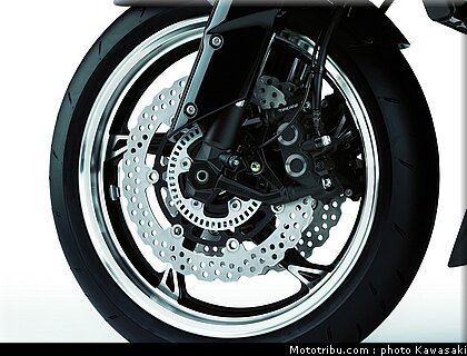 kawasaki_z1000_2010_0114.jpg