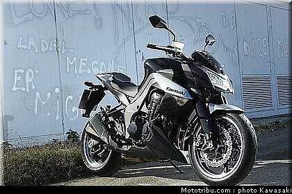 kawasaki_z1000_2010_0024.jpg