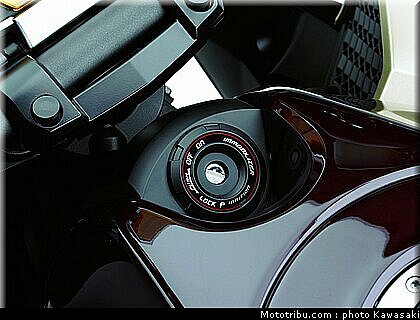 kawasaki_z1000_2010_0077.jpg