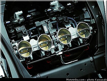 kawasaki_z1000_2010_0106.jpg