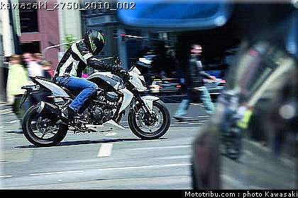 kawasaki_z750_2010_002.jpg