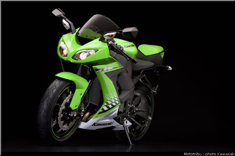 kawasaki_zx10r_2010_001