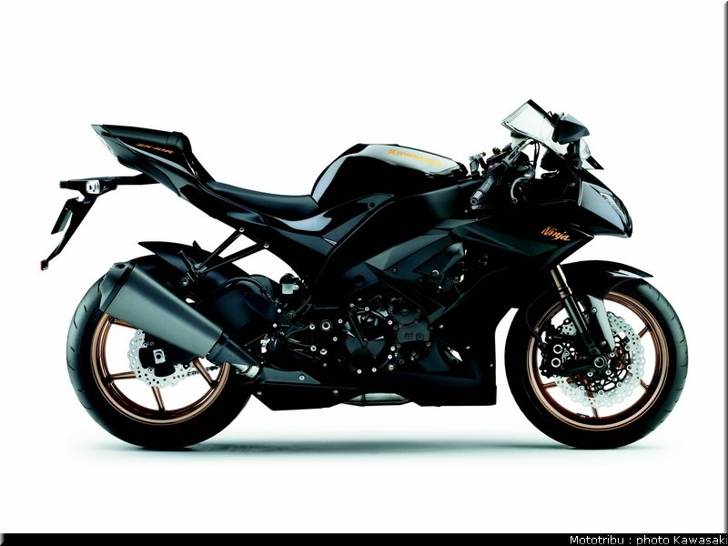 kawasaki_zx10r_2010_006