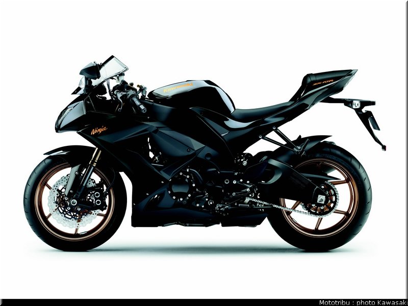 kawasaki_zx10r_2010_008