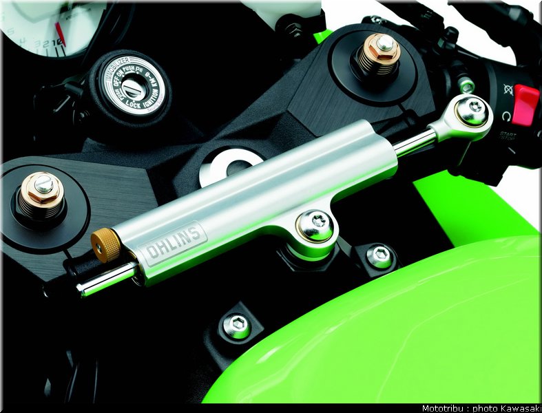 kawasaki_zx10r_2010_010