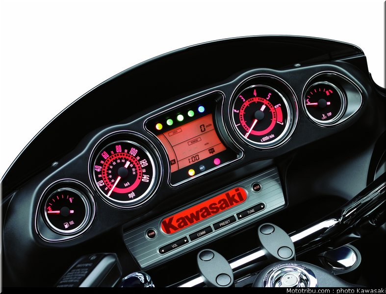kawasaki_1700_voyager_custom_2011_11