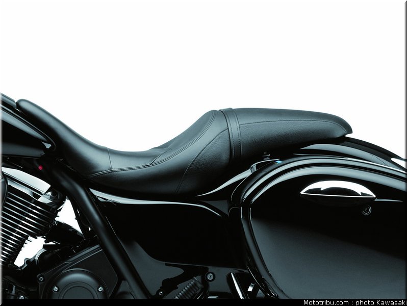kawasaki_1700_voyager_custom_2011_20