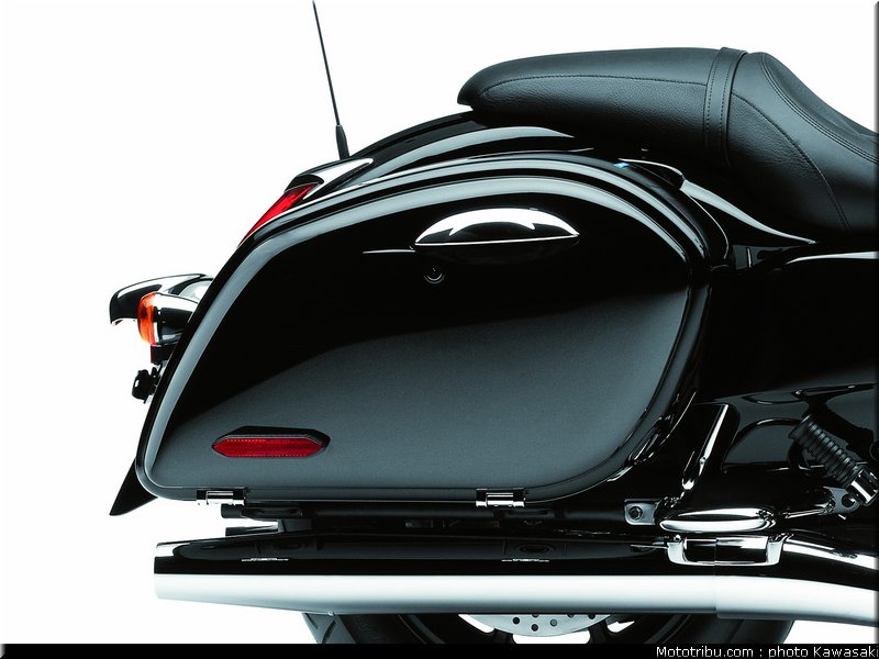 kawasaki_1700_voyager_custom_2011_22