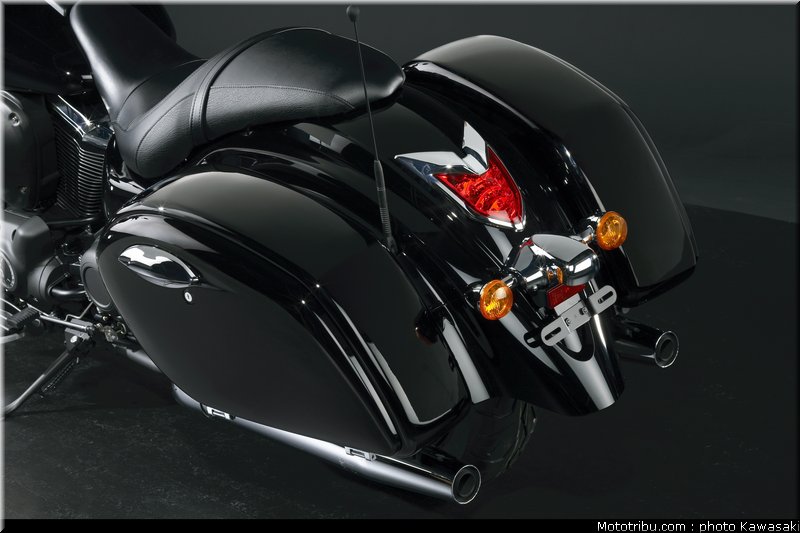 kawasaki_1700_voyager_custom_2011_24