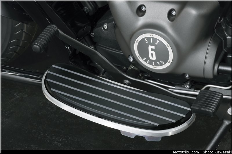 kawasaki_1700_voyager_custom_2011_30