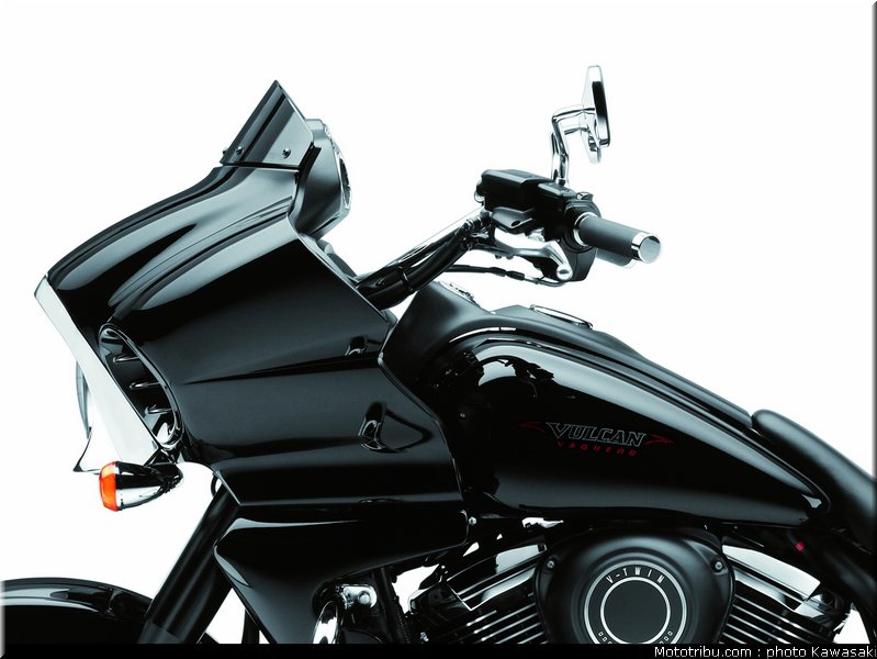 kawasaki_1700_voyager_custom_2011_7