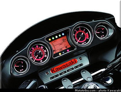 kawasaki_1700_voyager_custom_2011_11.jpg