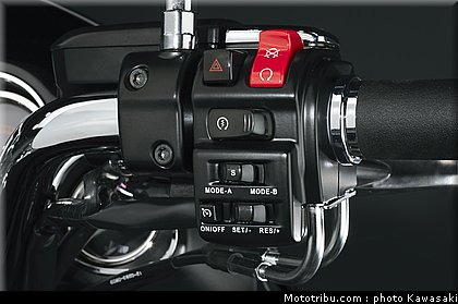 kawasaki_1700_voyager_custom_2011_29.jpg