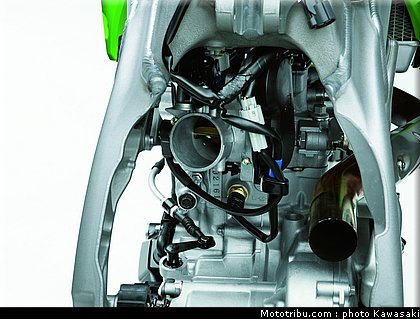 kawasaki_kx450f_2011_008.jpg