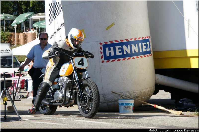 kawasaki_coupe_w800_gentlemen_2011_019