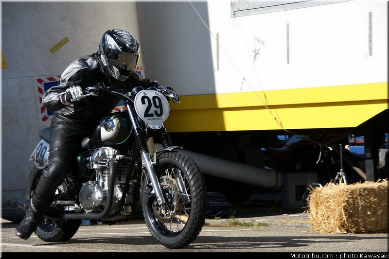 kawasaki_coupe_w800_gentlemen_2011_020