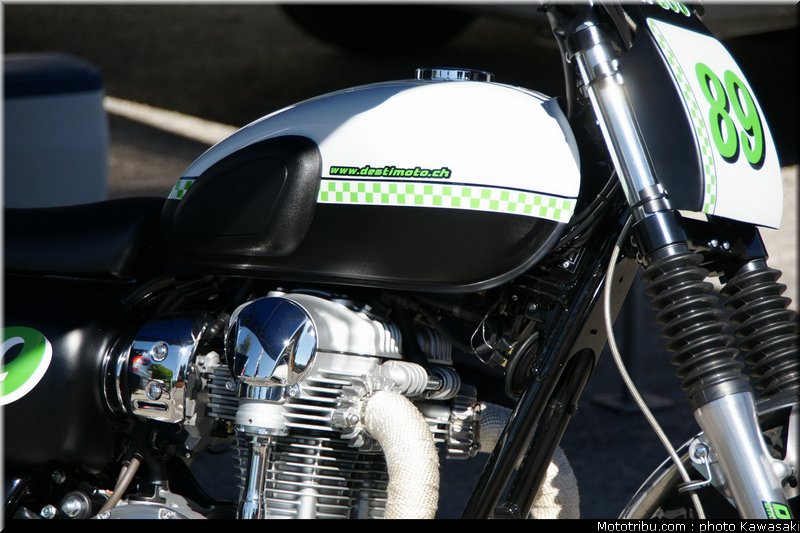 kawasaki_coupe_w800_gentlemen_2011_028