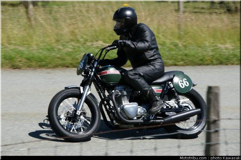 kawasaki_coupe_w800_gentlemen_2011_037
