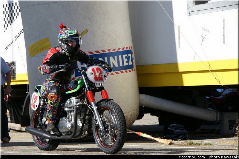 kawasaki_coupe_w800_gentlemen_2011_049