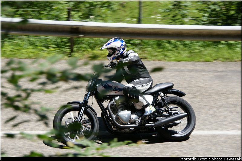 kawasaki_coupe_w800_gentlemen_2011_060