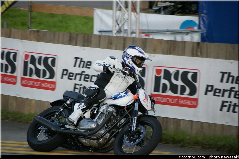kawasaki_coupe_w800_gentlemen_2011_084
