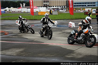 kawasaki_coupe_w800_gentlemen_2011_006.jpg
